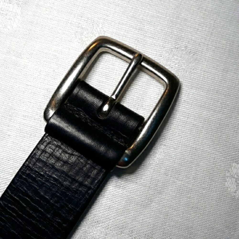 GAP heavy duty mens cowhide black leather belt. Size 36
